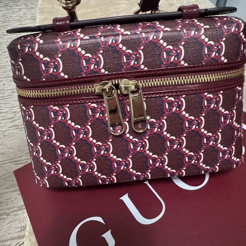 Gucci GG Surpreme Shadow Mini Bag- Burgundy